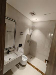 "أجنحة إيلاف الحمراء - شقق مخدومة اقتصادي Elaf Al Hamra Suites Economy Serviced Apartments