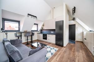 Cozy Central Attic SELF Check In