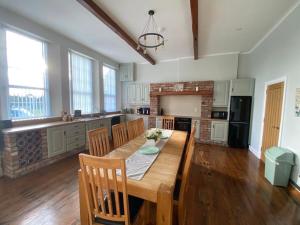 The Old School House *New*