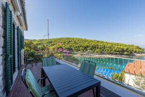 Apartment Jagoda - 3hvězdičkové hotely ve městě Postira