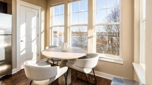 Landing - Modern Apartment with Amazing Amenities (ID8453X29)