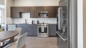 Landing - Modern Apartment with Amazing Amenities (ID9688X43)
