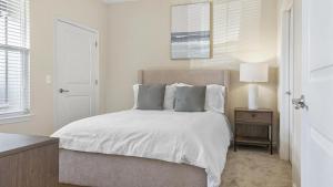 Landing - Modern Apartment with Amazing Amenities (ID1196X495)