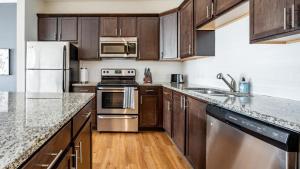 Landing - Modern Apartment with Amazing Amenities (ID1179X021)