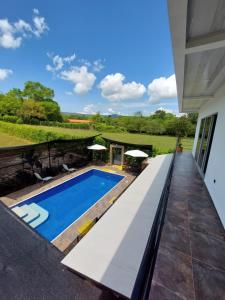 Casa con piscina privada y BBQ para Familias y parejas