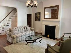 "Madison Manor I" by the River, Hot Tub, Downtown - Vevay