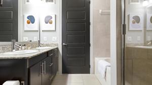Landing - Modern Apartment with Amazing Amenities (ID8710X77)