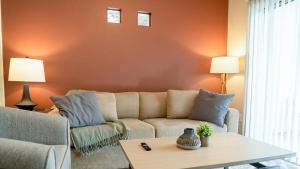 Landing - Modern Apartment with Amazing Amenities (ID7311X76)