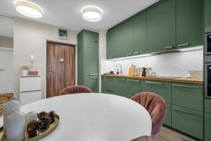 Rakowska Comfort Apartment with Parking by Rentujemy