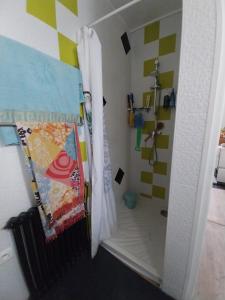 Sejours chez l'habitant Une chambre presque en ville : photos des chambres