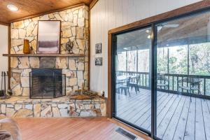 Smoky Mountain Cabin with Fire Pit and Stunning Views!