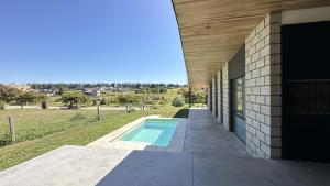 Casa PIT - Casa En Barrio Privado San Benito, Chapadmalal Para 6 PAX Con Pileta - Hola Sur