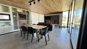 Casa PIT - Casa En Barrio Privado San Benito, Chapadmalal Para 6 PAX Con Pileta - Hola Sur