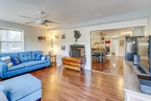 Lakefront Highland Home with Private Fishing Dock! - Walnut Ridge