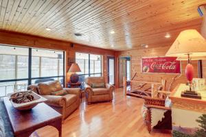 Spacious Cabin with Private Dock on White River!