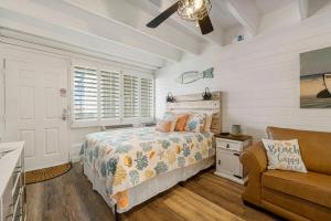 Coastal Vibes at Fontainebleau Terrace #401 by Nautical Properties