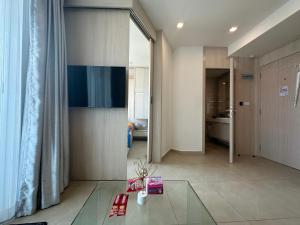 Pattaya center luxurious garden apartment 1
