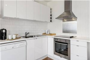 Sorrento Beach Cottages No. 2 - in the heart of Sorrento