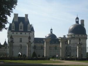 Maison de vacances avec grande piscine et tennis, proche du Zoo de Beauval et des Châteaux de la Loire - FR-1-591-47