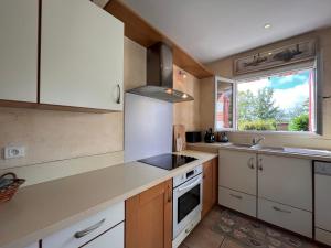 Maisons de vacances Gite Bouges-le-Chateau, 3 pieces, 6 personnes - FR-1-591-160 : photos des chambres