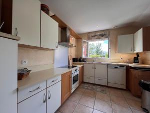 Maisons de vacances Gite Bouges-le-Chateau, 3 pieces, 6 personnes - FR-1-591-160 : photos des chambres