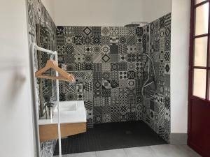 Gîte 13 pers. dans une ancienne gare avec piscine, jardin clos, terrasse et équipements PMR - FR-1-591-166