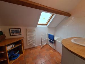 Ferme rénovée au calme avec internet et grand espace extérieur - FR-1-591-149