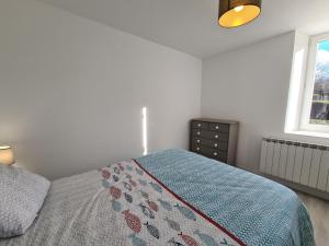 Maisons de vacances Gite Crozon-sur-Vauvre, 5 pieces, 10 personnes - FR-1-591-381 : photos des chambres