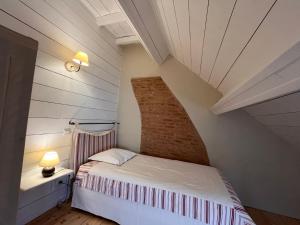 Maisons de vacances Gite Sainte-Fauste, 3 pieces, 4 personnes - FR-1-591-158 : photos des chambres