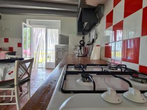 Charmante Longère avec Terrasse et Piscine Chauffée, proche châteaux et zoo, en pleine nature - FR-1-591-240