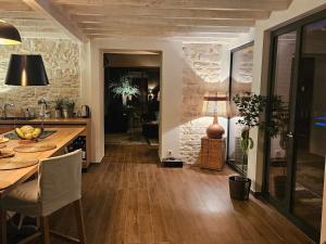 Maisons de vacances Gite Chateauroux, 2 pieces, 4 personnes - FR-1-591-550 : photos des chambres