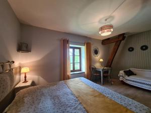 Fermette au calme avec piscine, jardin et étang de pêche - FR-1-591-333