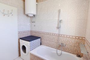 Apartments with WiFi Umag - 22377