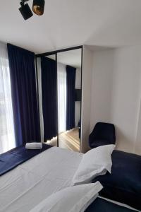 Apartments with parking space Podstrana, Split - 22298