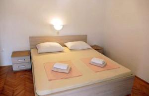 Apartments by the sea Supetarska Draga - Donja, Rab - 22365 