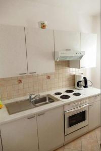 Apartments by the sea Supetarska Draga - Donja, Rab - 22365