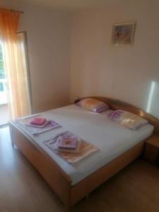 Apartments by the sea Barbat, Rab - 22366 