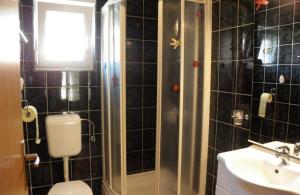 Apartments by the sea Barbat, Rab - 22366