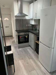 Modern Studio flat with free parking