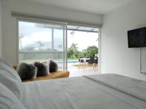 Hermosa casa Piscina privada + 3 piscinas/cascada - Puerto Quito