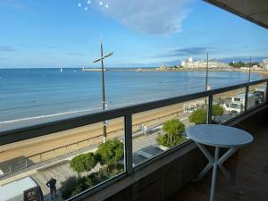 Appartements Appartement T3 avec balcon aux Sables-d'Olonne - FR-1-92-803 : photos des chambres
