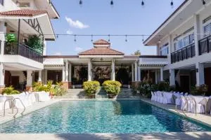 Teofely Gardens Resort near Tagaytay - Calubcob