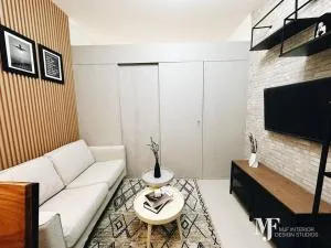 Field Residences - Reina Suites - 拉斯皮纳斯