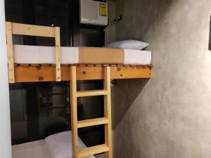 Ramos Hello Stay Cebu