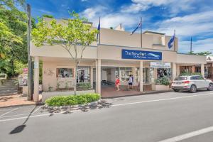 The Newport on Macrossan - Adults Only