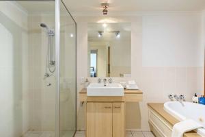 Primrose at Amphora Resort—Breezy Beachfront Bliss