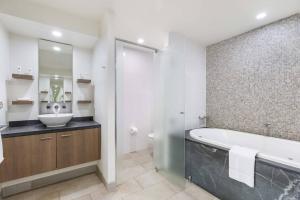 Bellflower at Temple - Family Beachside Paradise