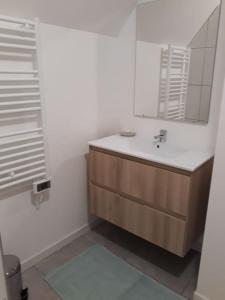 Grande maison quercynoise avec piscine