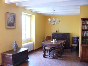 Grande maison quercynoise avec piscine