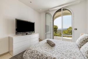 Maisons de vacances Villa Athena - Villa dexception vue montagne : photos des chambres